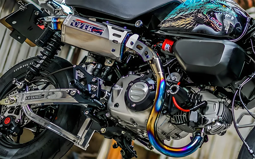 Motorcycle intake and exhaust system